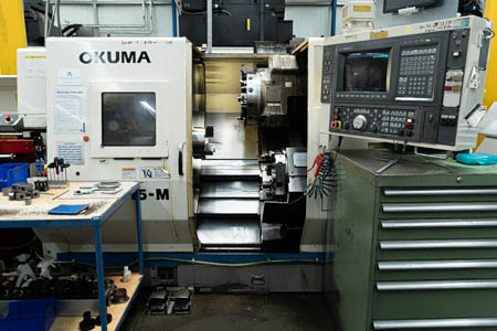 Okuma LU15-M in der Werkshalle von Recker Technik GmbH