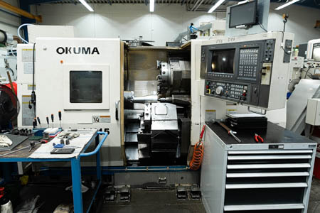 Okuma LU15 2ST in der Werkshalle von Recker Technik GmbH